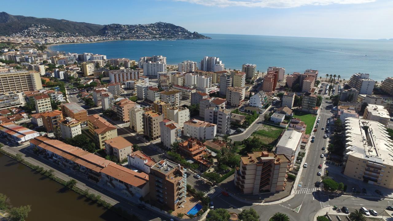 Inmosantos Apartamentos Daniel Ρόζες Εξωτερικό φωτογραφία