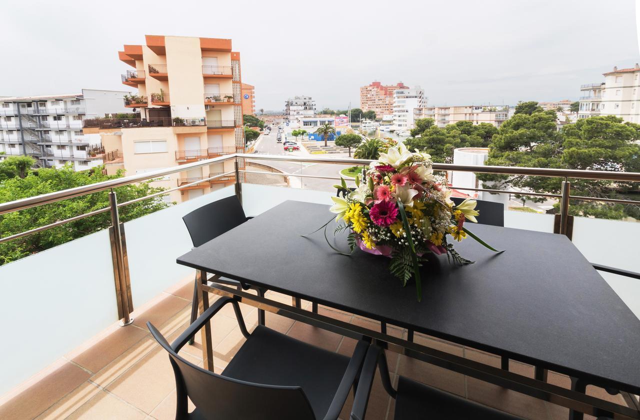 Inmosantos Apartamentos Daniel Ρόζες Εξωτερικό φωτογραφία